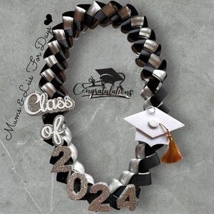 Custom Graduation Lei, Birthday Lei 
Money Lei Custom made all colors avail